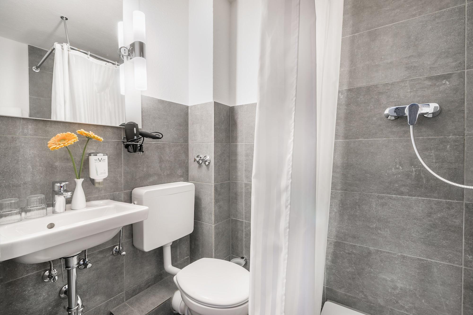 Signature Hotel Astoria Hamburg Luaran gambar