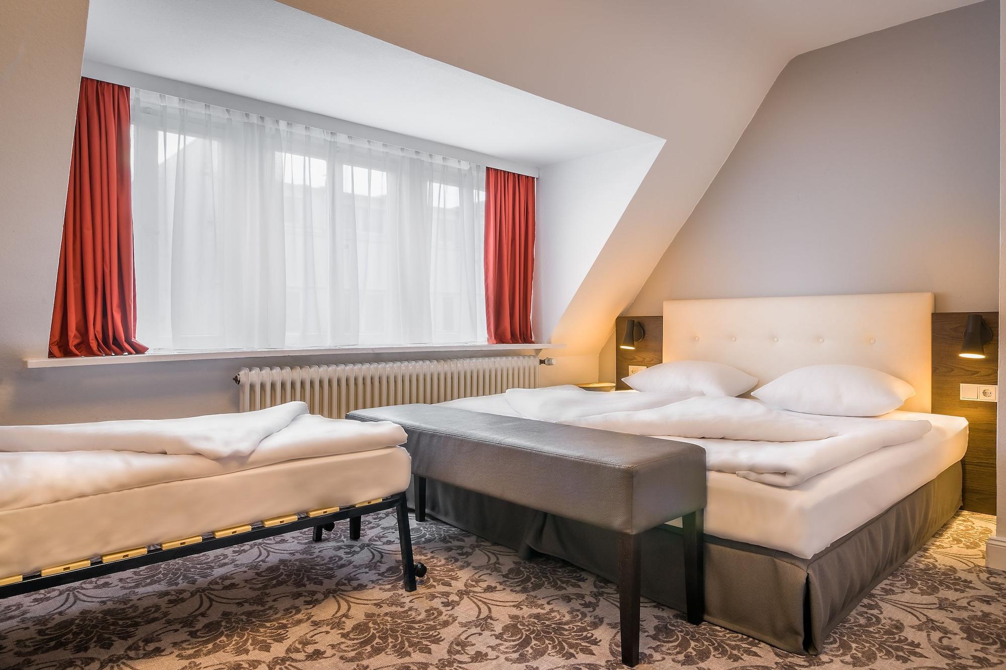 Signature Hotel Astoria Hamburg Luaran gambar